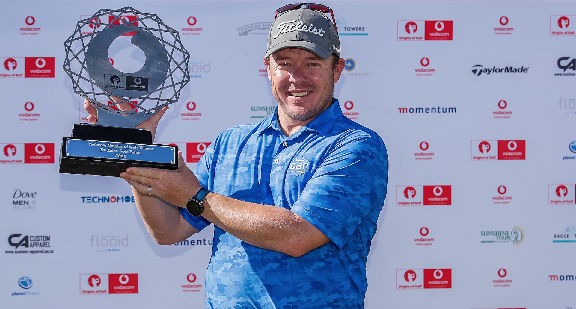 Coetzee defends De Zalze title