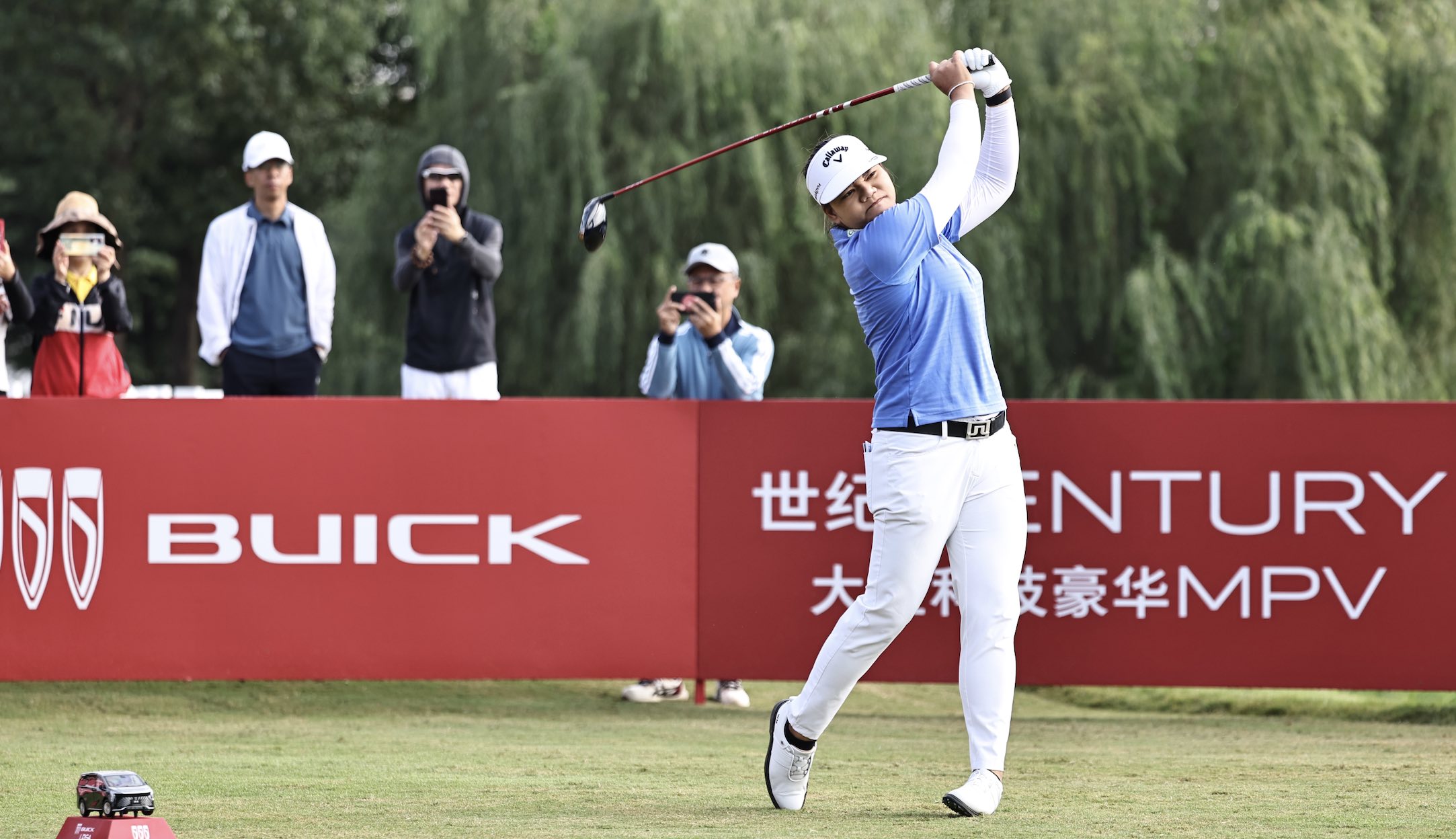 Duo shares LPGA Shanghai lead